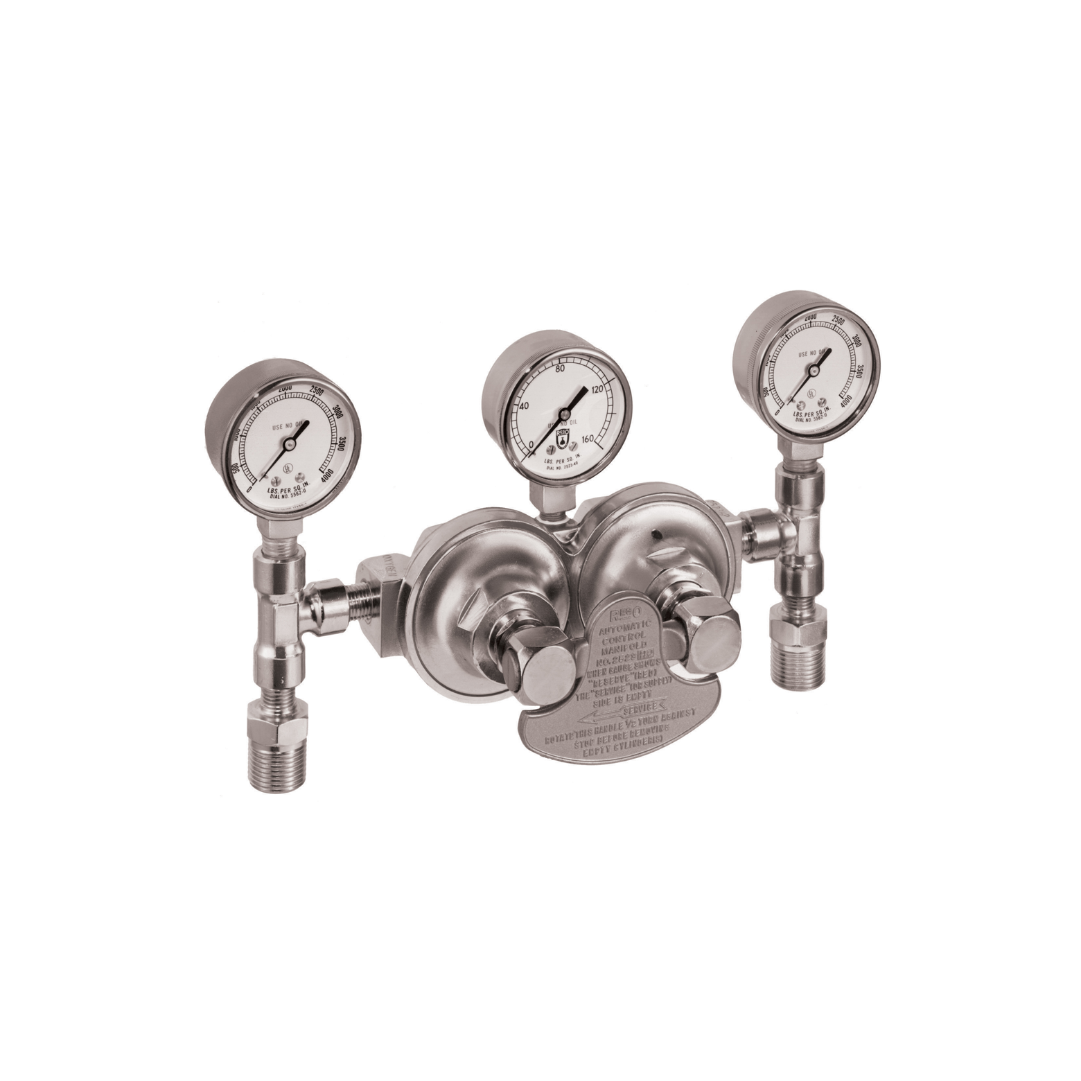 Automatic changeover valve for cryogenic gas