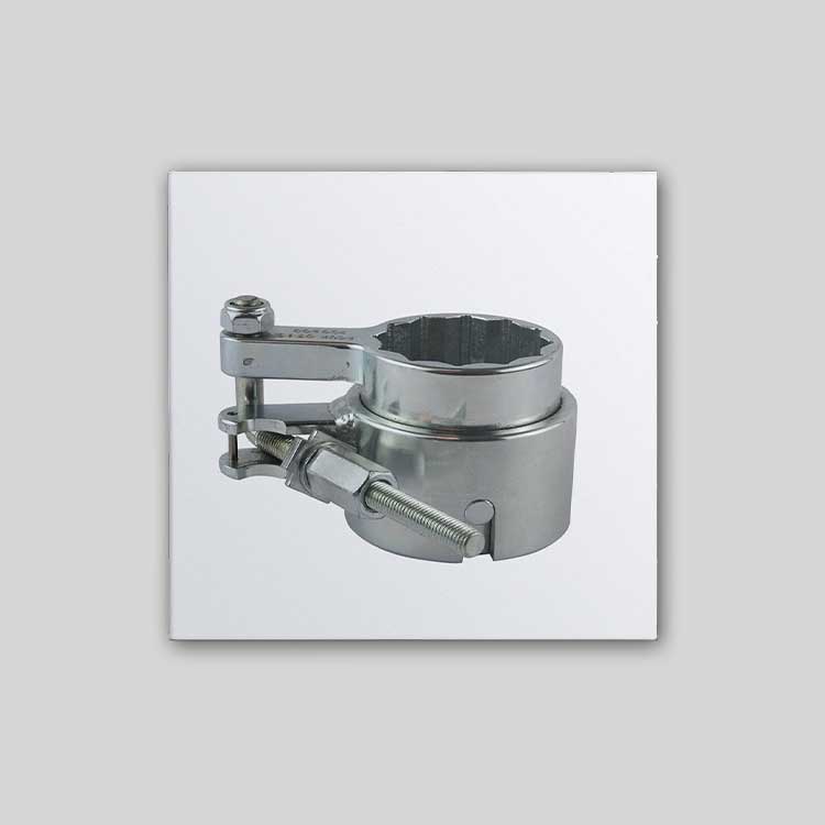 A photo of a Cracking tool